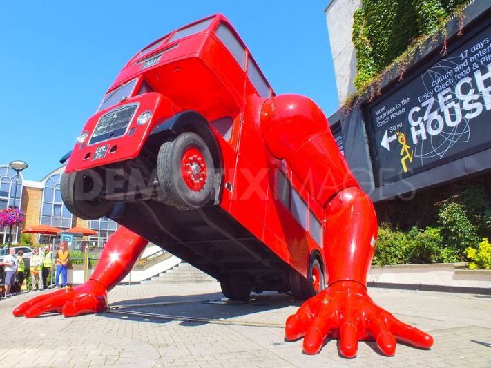 Watch This London Bus Doing&nbsp;Push-ups