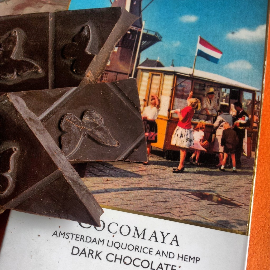 Cocomaya Amsterdam chocolate bar chunk