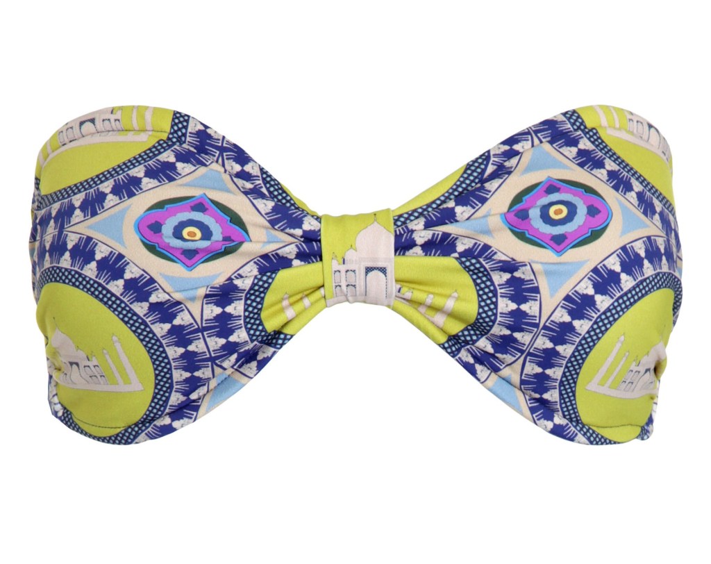 Charlotte Taylor bandeau bikini Taj Mahal