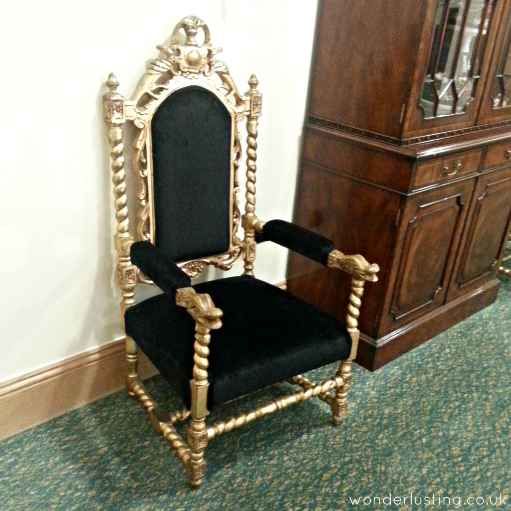 Bit Posh and Becks throne
