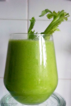 hydrating-skin-green-smoothie