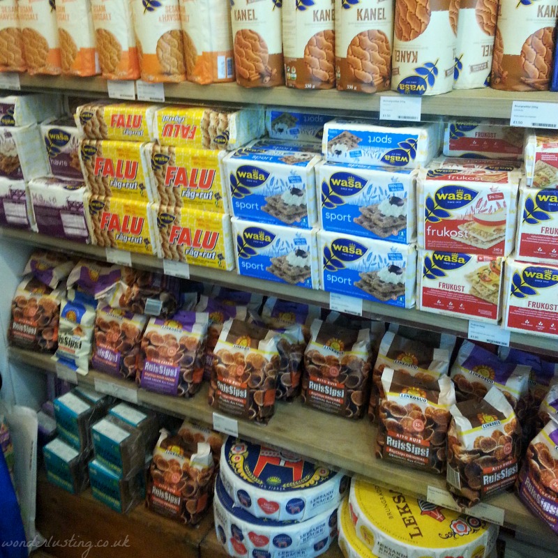 Scandinavian-Kitchen-crispbread