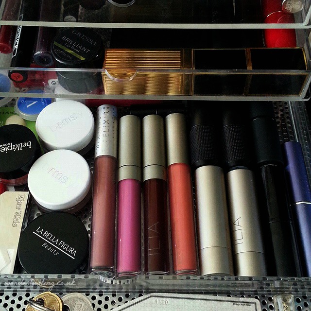 Natural and organic lipsticks 