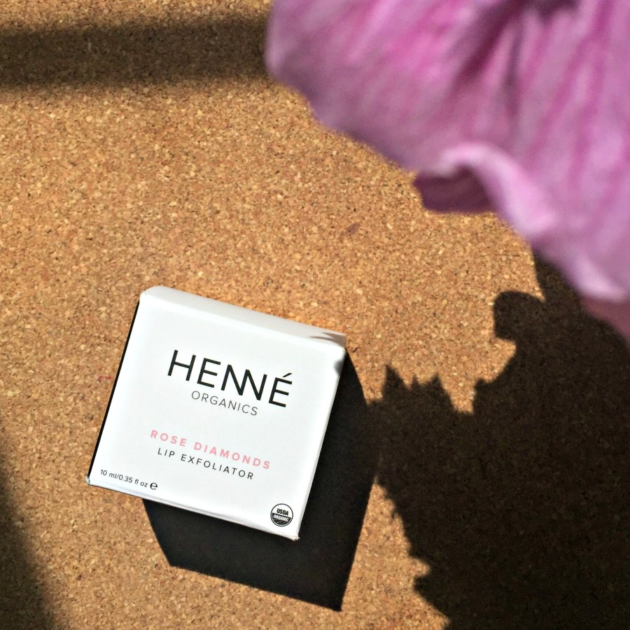 henne-organics-rose-diamonds-lip-exfoliator-box