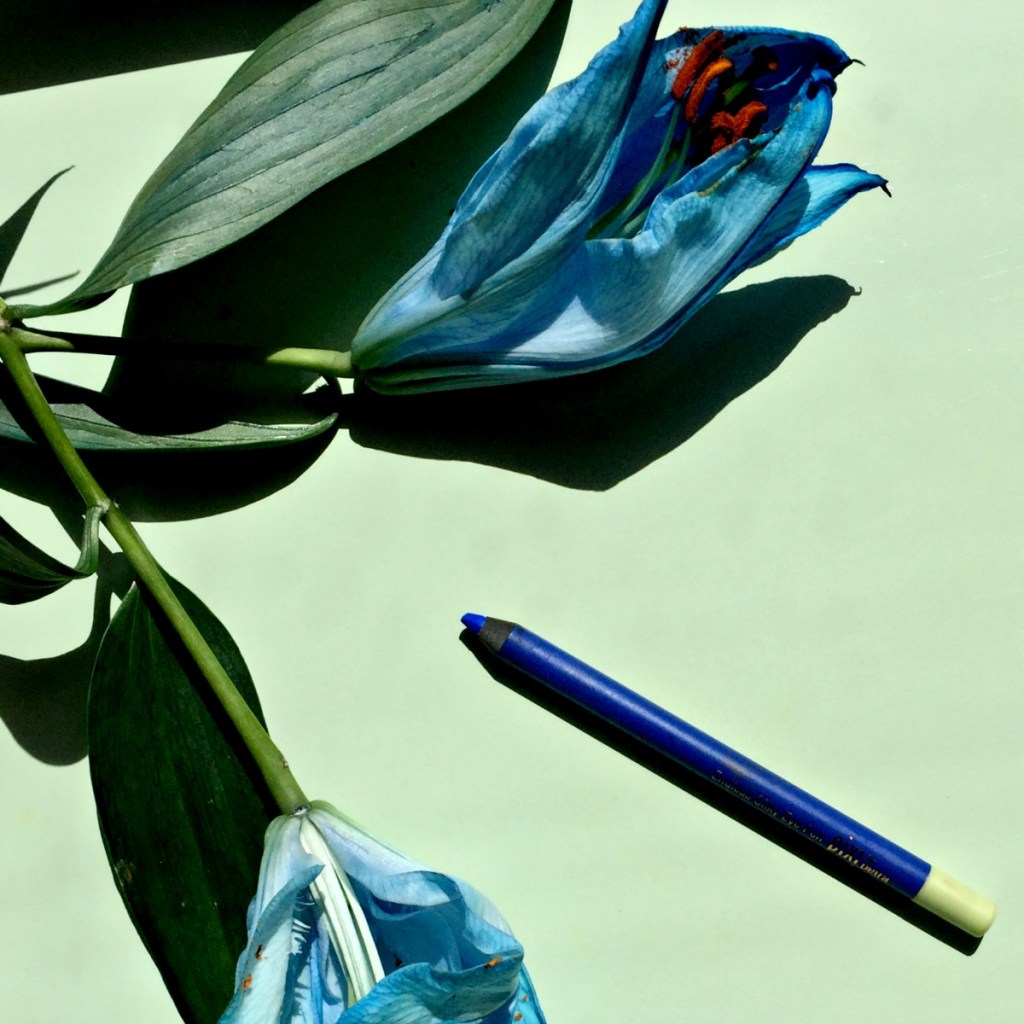 Cobalt Blue Pixi Endlessly Silky Pencil