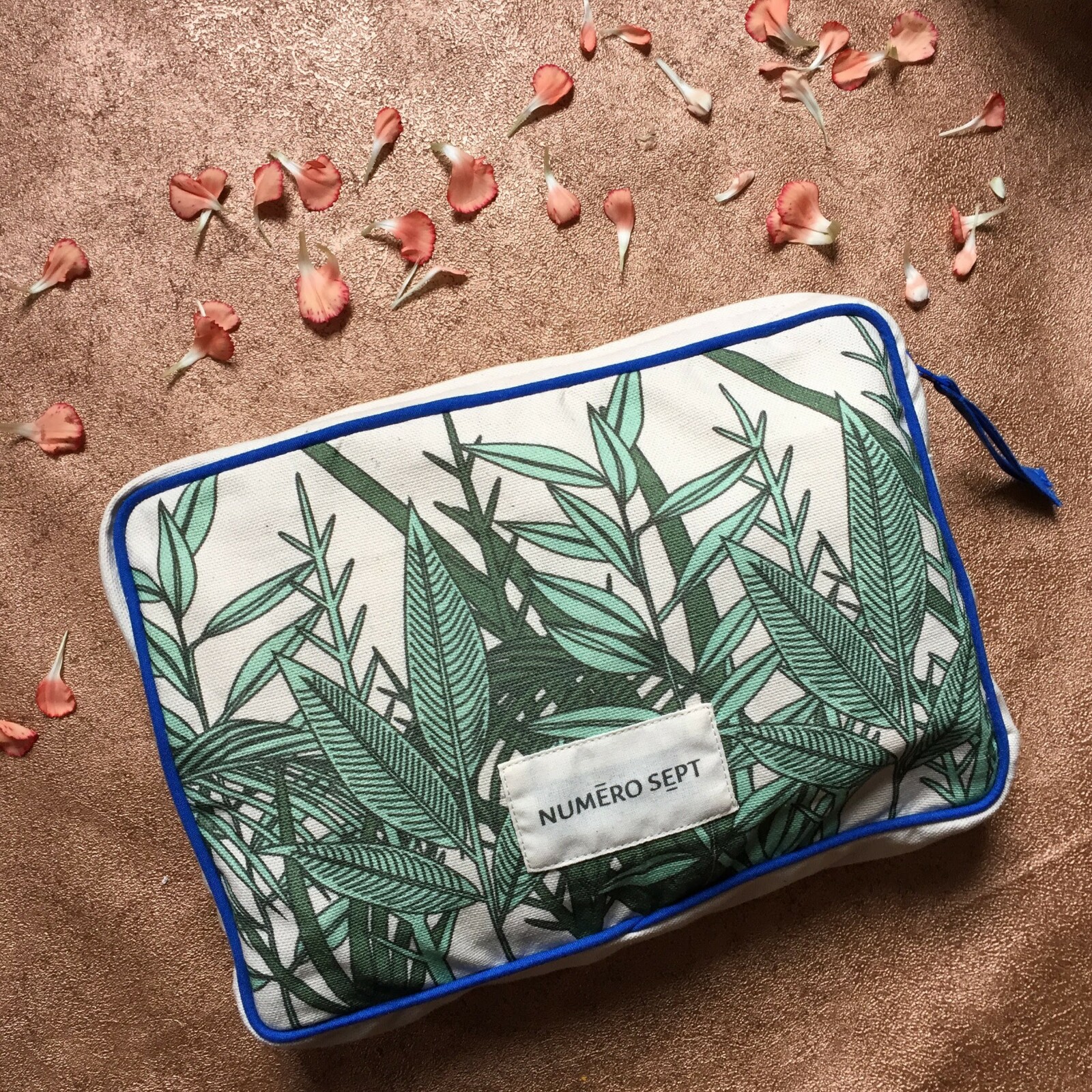 Numero Sept wash bag - Birch Box